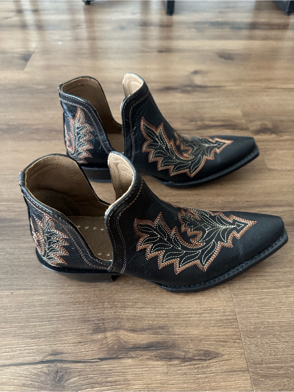 Ariat Women's Dixon Low Heel Western Boots - Bohemian Black - Picture 3 of 9